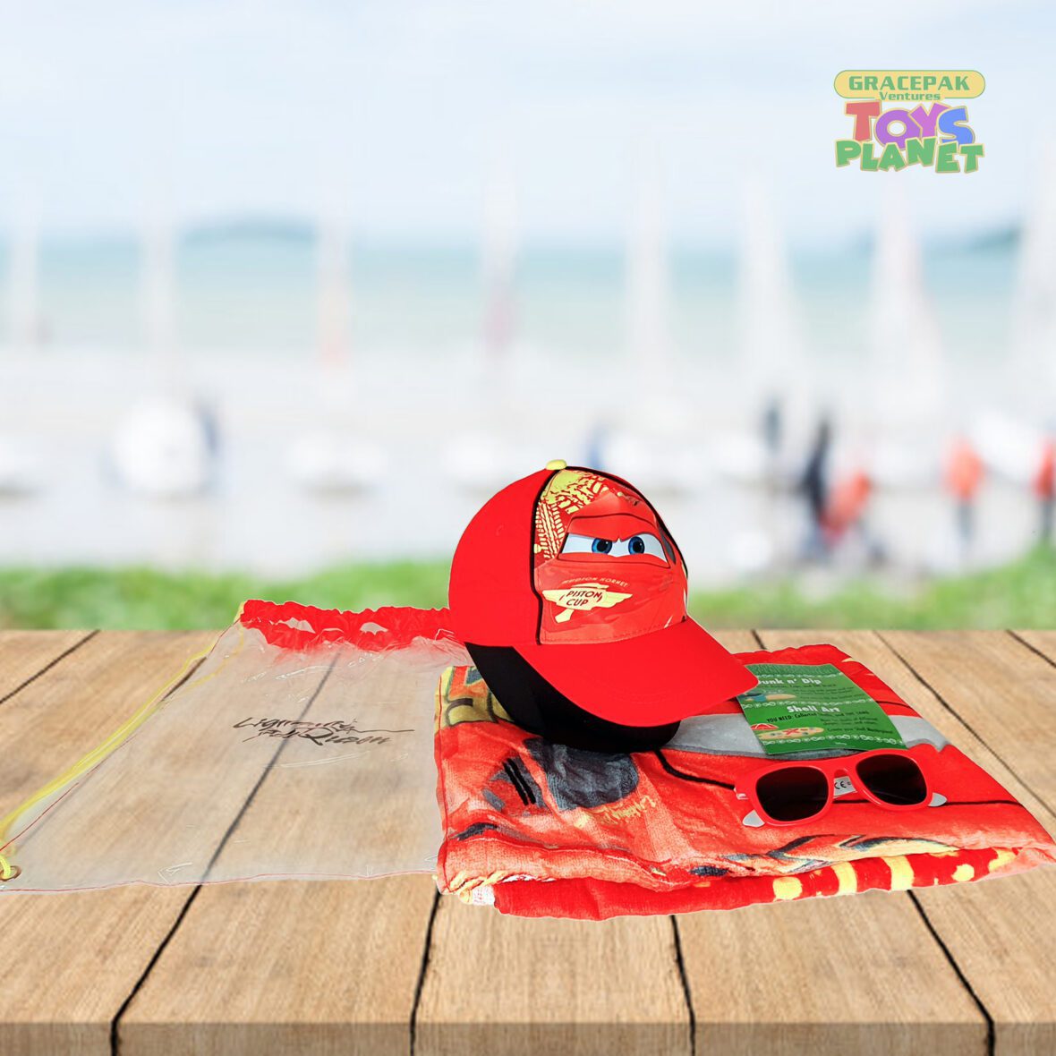 Disney_Lightning McQueen 4in1 Beach Set – Bag , Towel , Caps _ Sunglasses_4